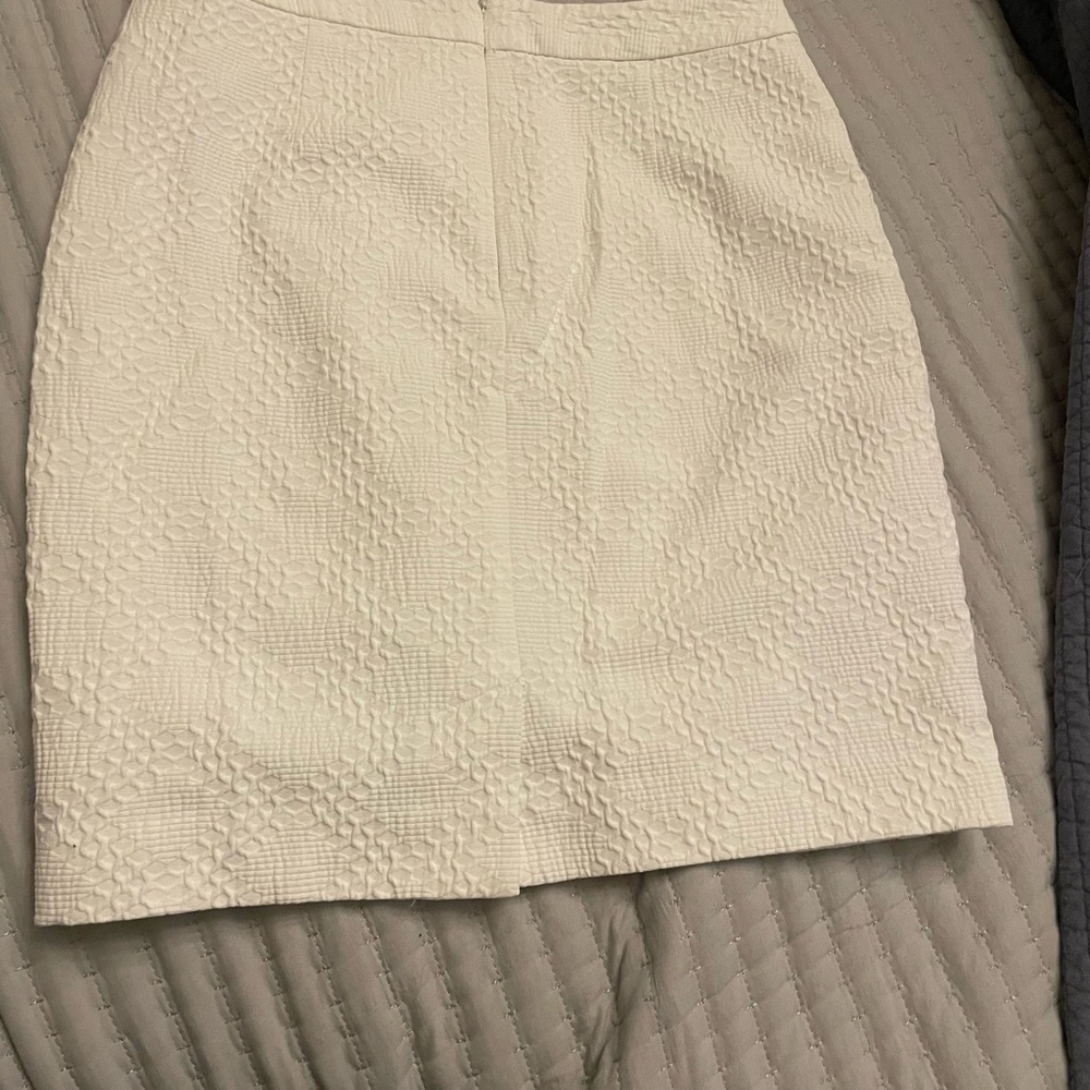 Banana Republic White Textured Pencil Skirt